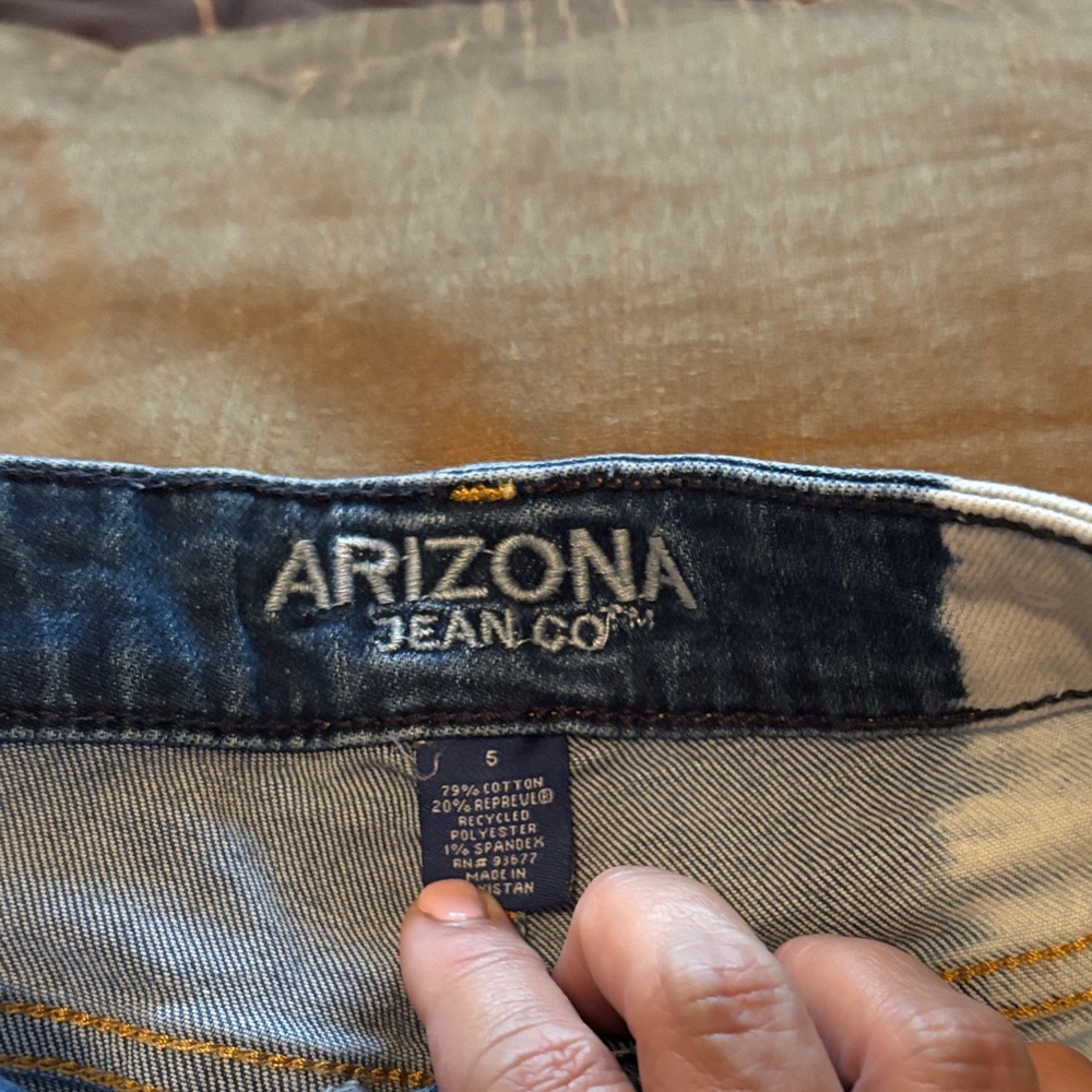 Arizona Jean Company Blue and White Denim Shorts - Picture 2 of 7